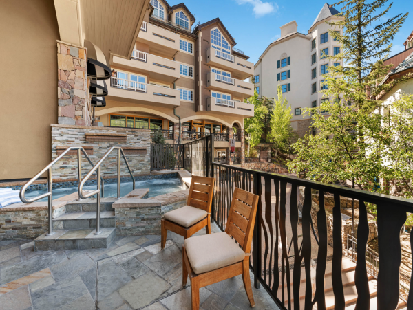 Cozy Mountain Retreat in the Heart of Beaver Creek with Stunning Views and Prime Location